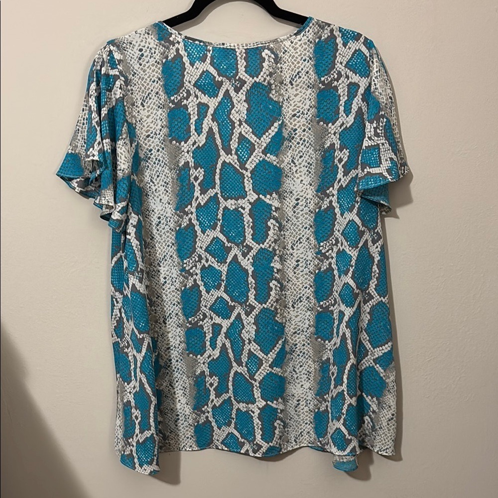 Buddy Love Women Avril Flutter Sleeve Top Snake Print Blue‎ - Picture 3 of 5